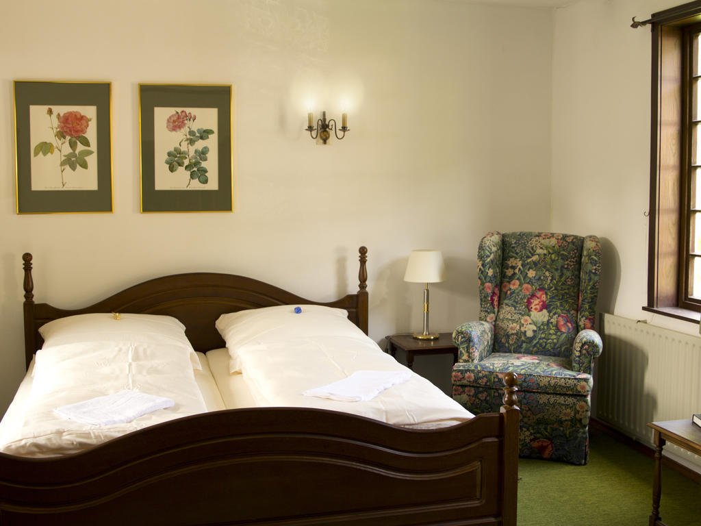 Hotel & Restaurant Gut Hungenbach Kürten Стая снимка
